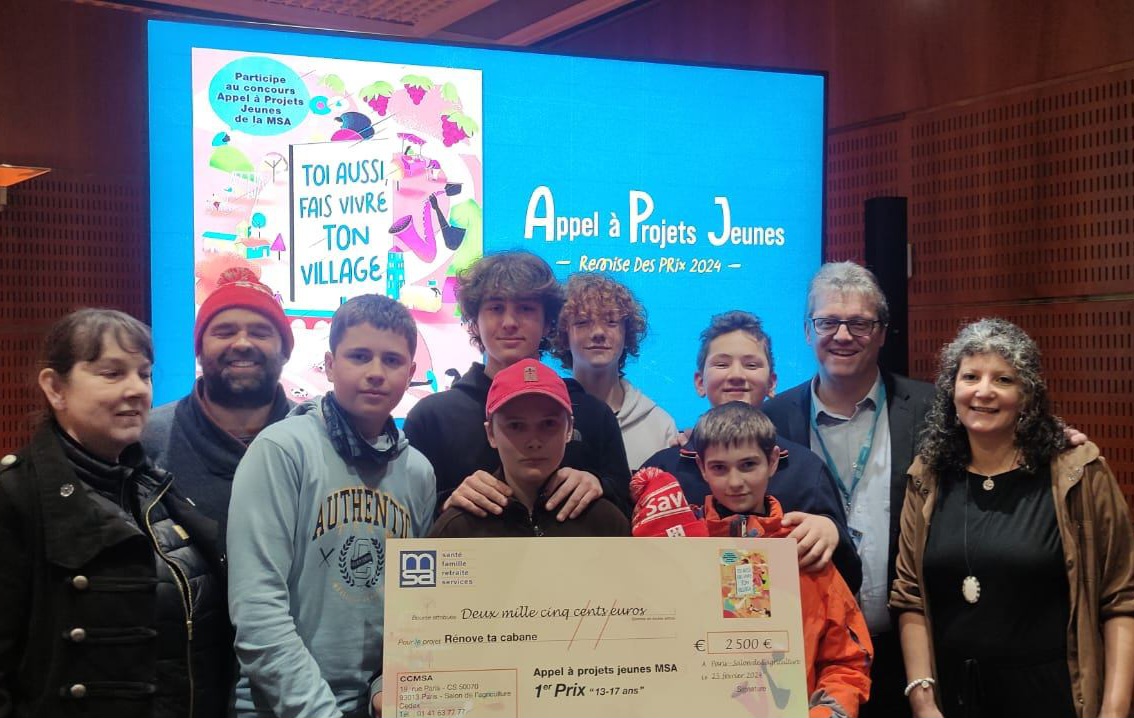 Six jeunes du territoire remportent un prix national pour leur projet de rénovation de refuges de montagne